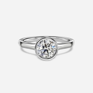 Anillo de Compromiso Solitario con Diamante Cultivado en Laboratorio, Corte Redondo, Engaste de Bisel, 3CT, Venta al Por Mayor, Minimalista, Personalizado, Fabricante de Joyería Fina OEM ODM - Product Image 1