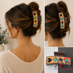 Pinza para el pelo de cuero repujado con diseño de cartas de póker occidentales OEM y ODM para mujer, accesorio de moda boutique con diseño de póker turquesa - Product Image 1