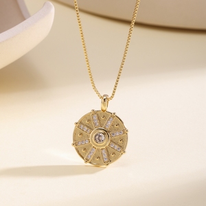 QIKU 코인 지르콘 펜던트 목걸이 패션 18K 금도금 구리 보석 여자 남자 일상복 - Product Image 4