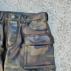 Shorts en cuir confortables pour hommes, couleur unie, imperméables, anti-plis, respirants, style urbain, personnalisables, vente en gros - Product Image 3