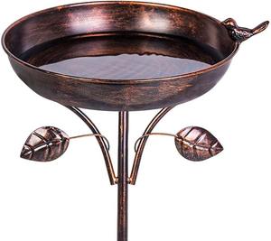 Bain d'oiseaux en fer avec accents de feuilles, ornement de jardin extérieur, style traditionnel, finition cuivre antique, autoportant - Product Image 3