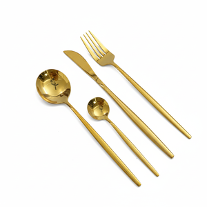 Ensemble de couverts de luxe 4 pièces en acier inoxydable doré et noir, finition miroir moderne, style nordique, pour mariage et table. - Product Image 6