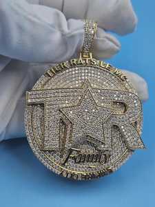Colgante de Letra Personalizado con Moissanita Iced Out, Plata 925, Bañado en Oro de 18K, Corte Brillante Redondo, Amuleto Hip Hop para Hombre - Product Image 4