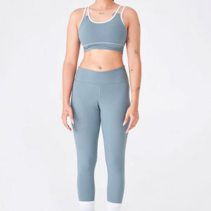 Ensemble de yoga pour femmes de haute qualité, nouveau design, séchage rapide et respirant, logo personnalisé, matière solide, taille élastique. - Product Image 1