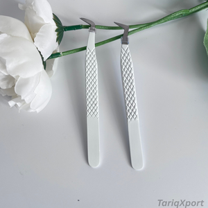 Pinces à cils professionnelles personnalisées, noires et blanches, en acier inoxydable japonais durable, avec pointe en fibre et grip diamanté, pour extensions de cils - Product Image 4