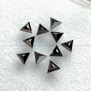5 x 5 mm Diamant naturel noir fantaisie opaque taillé en triangle pour la fabrication de bijoux tels que des bagues, des bracelets, des colliers, des boucles d'oreilles - Product Image 2