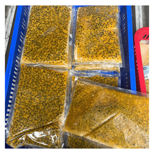 Puré de maracuyá con semillas IQF congelado, elaborado con pulpa de maracuyá natural para mezclar en bebidas y como adorno para postres, Vietnam - Product Image 2