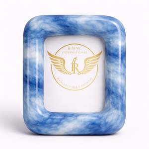 Fournisseur de cadres photo carrés en résine bleue sur mesure à prix de gros pour la décoration de maison de luxe et les cadeaux personnalisés - Product Image 1
