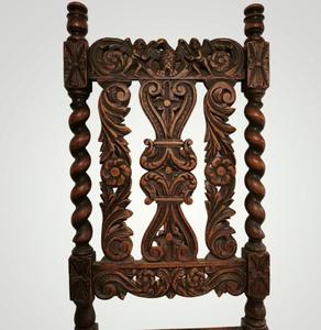 Silla de Acento Redonda con Respaldo Tallado a Mano en Estilo Barroco Ornamentado - Product Image 2