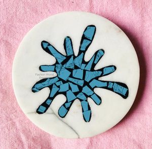 Dessous de verre en marbre incrusté de laiton fabriqués à la main Sous-verres en pierre uniques pour bureau à domicile Accessoires de décoration de table de bar élégants-Los - Product Image 2