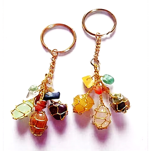 Llavero de Piedra Preciosa Multicolor al por Mayor, Llaveros de Piedra Semipreciosa Tallada, Llavero de Ágata Feng Shui Hecho a Mano en Europa - Product Image 1