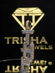 Colgante personalizado con la letra 'THP' con diamantes de moissanita VVS, plata de ley 925, estilo hip hop, joyería de lujo de Trisha Jewels - Product Image 6