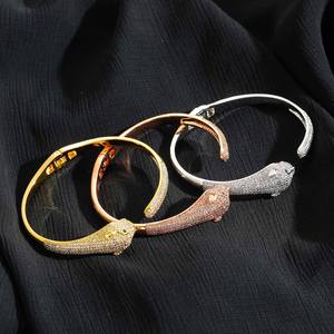 Nuevo Diseño de Pulsera de Diamantes Moissanite Estilo Hip Hop, Cadena Cubana con Incrustaciones de Diamantes, Joyería para Hombre y Mujer Disponible al Mejor Precio - Product Image 4