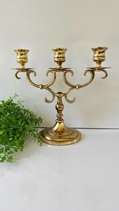 Unique Aluminum Candelabra Centerpiece Candle Stand for Banquet Hall and Dining Table Decoration - Product Image 1