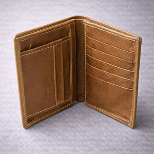 Portefeuille homme en cuir véritable premium, fin, anti-RFID, pliable, logo personnalisé, vente en gros, fournisseur OEM, haute qualité, à vendre - Product Image 3