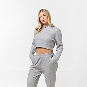 Ensemble décontracté 2 pièces pour femme : Crop top à capuche zippé à épaules tombantes et pantalon de survêtement ample à taille élastique – Tenue de sport tendance - Product Image 5