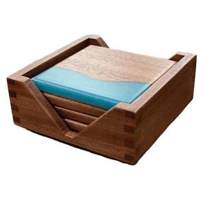 Portavasos de Madera de Acacia con Juego de Posavasos de Resina Azul, Decoración Elegante para el Hogar y Bar, Posavasos Premium para Mesa - Product Image 4