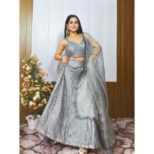 Conjunto Elegante de Lehenga Choli de Fiesta para Mujer con Diseño de Lentejuelas - Product Image 3