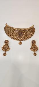 Parure de collier ras-du-cou de mariée antique en or massif 22 carats avec motif floral complexe en filigrane et boucles d'oreilles pendantes assorties - Product Image 2