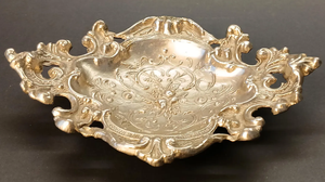 Wholesale Classic Ornate Brass Serving Trays Featuring Premium Finishes Suitable for Creating Sophisticated <b>Table</b> Setups - Product Image 5