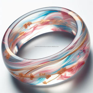 Bracelet en résine fabriqué à la main Bijoux tribaux exquis pour femmes Design sophistiqué Composition légère et mode - Product Image 2