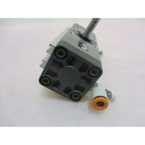 SMC NCDRA1BW30-180, ncra 30 double tige avec auto-sw - Équipements et pièces semi-conductrices d'occasion de renommée mondiale - Product Image 6