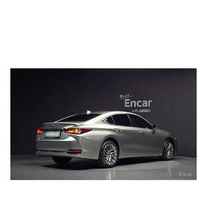 Lexus ES Luxury Plus 2024, 9 Meses de Uso, 13,713 km, Volante a la Izquierda, Asientos de Cuero, Cámara Trasera - Product Image 2