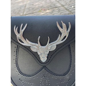 Sporran de mariage écossais pour homme en cuir végétalien noir de luxe avec tête de cerf, accessoires pour tenue des Highlands - Product Image 2