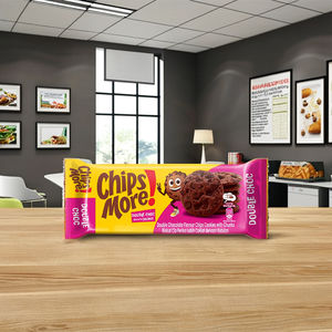 Galletas Chipsmore Crispy de 135 g con doble capa de chispas de chocolate, certificadas Halal, exportación al por mayor desde Malasia - Product Image 1