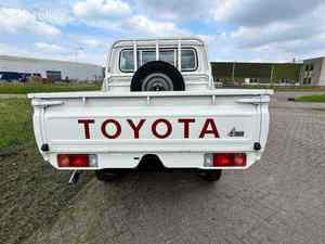TOYOTA LAND-CRUISERS DOUBLE CABINE PICK-UP NEUF PREMIUM 2026 - Product Image 3