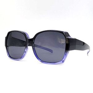 Gafas de sol Fitover rectangulares con montura PC listas para enviar unisex lentes polarizadas hechas de material Tac - Product Image 1