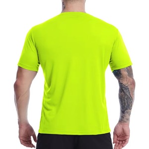 T-shirt de sport personnalisé avec logo frontal, 100 % coton, léger, respirant, séchage rapide, pour promotion et image de marque, avec fonction anti-rétrécissement - Product Image 3