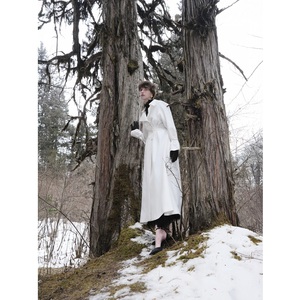 Abrigo de Invierno de Alta Costura, Elegante Abrigo Cruzado de Veloura ODM, Cuello Camisero Sólido, Botones Estándar, Abrigos para Mujer - Product Image 2