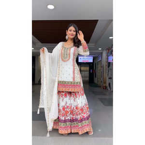 Ensemble de soirée blanc pour femme Karma Fashion Designer avec un magnifique haut Plazzo et un dupatta, taille S - Product Image 5