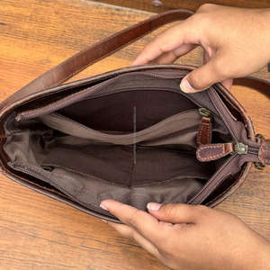 ODM OEM 2025 usines de fabrication rustique en cuir marron vieilli fermeture éclair sac à bandoulière sac à bandoulière en peau de vache pour femmes - Product Image 6