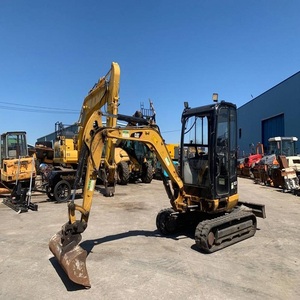 Achetez une excavatrice Cat 302.7 Cr, équipement de construction de qualité supérieure, livraison rapide disponible, idéale pour les travaux de terrassement à grande échelle - Product Image 6
