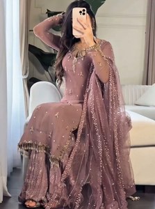 Ensemble haut et pantalon palazzo en chiffon fantaisie avec imprimé réversible, broderie, travail de sequins et perles, et dupatta CHIKU 77626 - Product Image 1