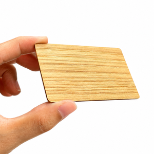 Carte intelligente programmable et réinscriptible CALA en chêne blanc personnalisée avec puce RFID NFC NTAG213/215/216 - Product Image 1