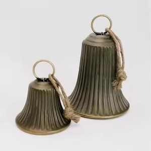 Cloche de Noël élégante en métal, ornement vintage pour arbre de Noël, porte, fenêtre, cheminée, décoration de la maison - Product Image 6