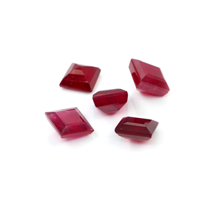 Rubis naturels de Bangkok, carrés calibrés de 8 mm, pierres précieuses de rubis naturelles facettées, prêtes à l'emploi pour la fabrication de bijoux - Product Image 3