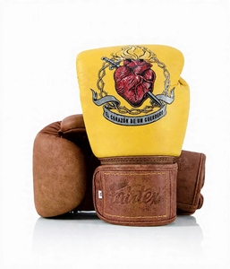 Guantes de Boxeo de Cuero Fairtex Blancos con Logotipo Personalizado al por Mayor, Correas Ajustables con Gancho y Bucle para Kick Boxing y Artes Marciales - Product Image 6