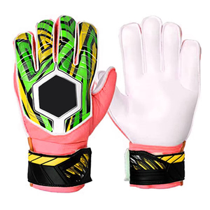 ถุงมือผู้รักษาประตูฟุตบอลคุณภาพสูงสำหรับใช้งานกลางแจ้ง ผลิตตามสั่ง ขายส่ง ระบายอากาศได้ดี กันลื่น - Product Image 3