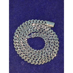 Cadena Cubana de Lujo con Diamantes Moissanite VVS, Plata de Ley 925, Joyería Hip Hop de Diseño Moderno por Trisha Jewels - Product Image 1