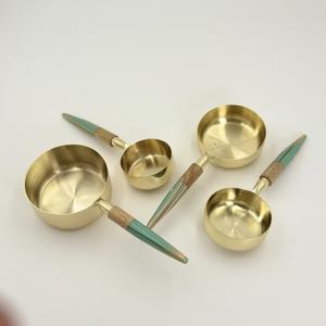 Utensilios de Medición para Cocina, Juego de 4 Tazas y Cucharas Medidoras de Acero Inoxidable para Café en Polvo con Mango de Resina - Product Image 4