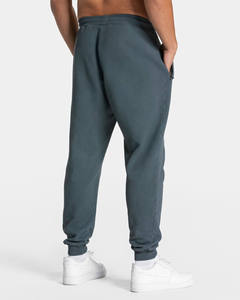 Ensemble de survêtement personnalisé pour femme en molleton épais, comprenant un sweat à capuche ample et un pantalon de jogging - Product Image 6