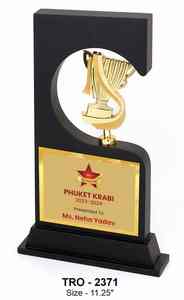 Base sólida para reconocimiento de destinos, eventos corporativos, diseño moderno, trofeo de premio con acento de copa dorada - Product Image 3