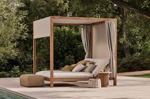 Cama de Día Moderna para Exteriores con Toldo de Madera de Teca y Reposacabezas Independientes - Product Image 1