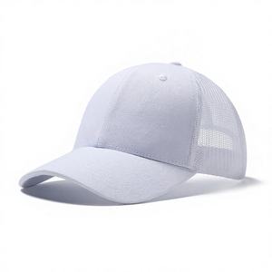 Casquette Trucker Unisexe Noire en Maille à 6 Panneaux Réglable avec Fermeture Snapback – Idéale pour l'Extérieur et l'Été - Product Image 6