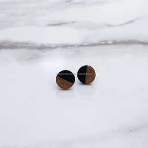 Pendientes de tuerca de resina de madera irregulares geométricos bohemios de moda para mujer para ocasiones de boda joyería de oreja de resina acrílica - Product Image 1