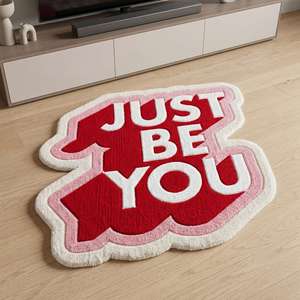Alfombra Antideslizante de Lana Hecha a Mano con Tipografía Única 'Just Be You', Diseño con Frase Motivacional en Rojo y Blanco, Decoración para Sala de Estar y Dormitorio - Product Image 3